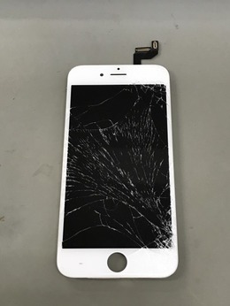 iPhone6Sの画面割れ修理を承りました