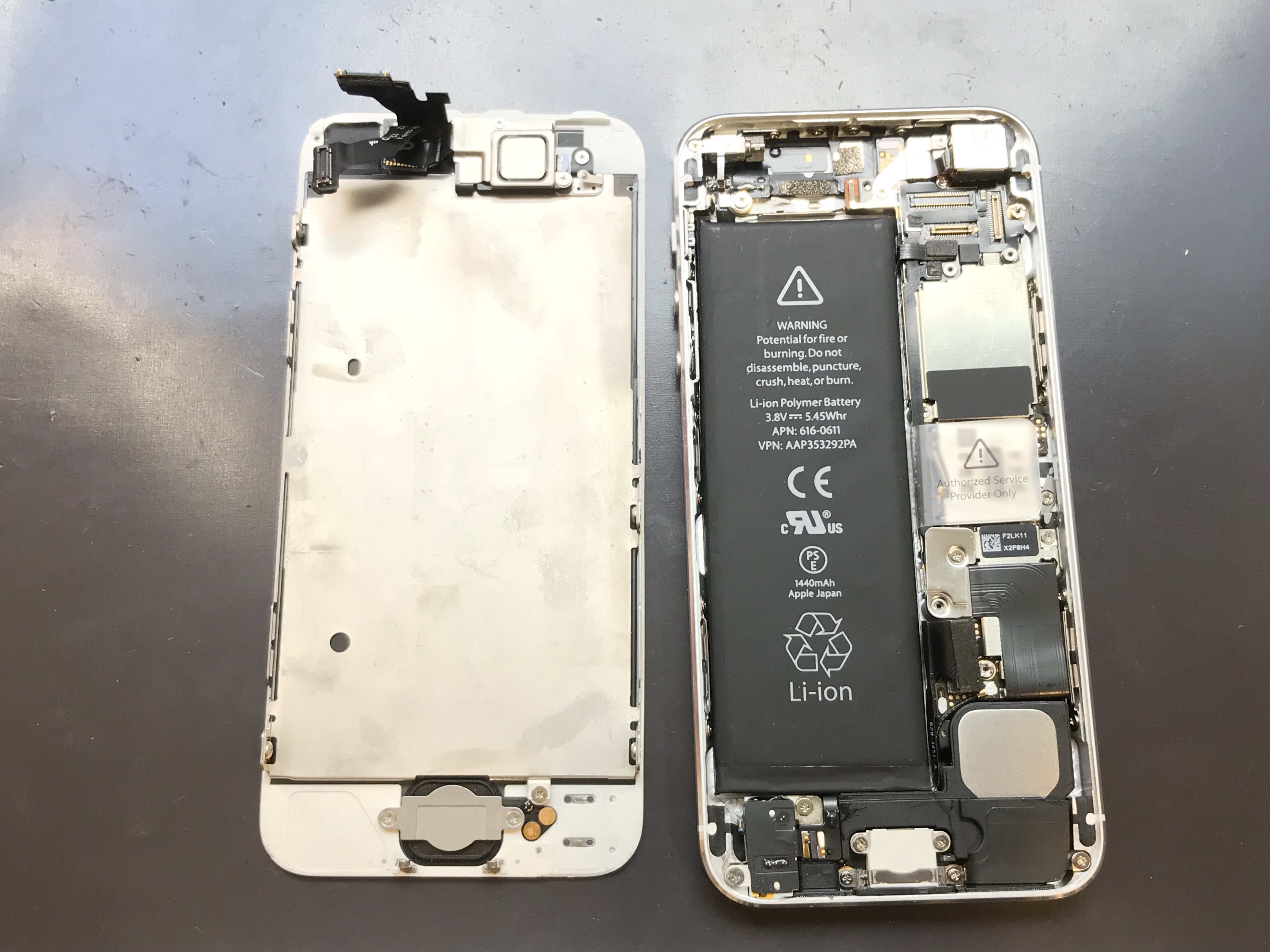http://iphonequick.com/jiyugaoka/iPhone5-disassembly.jpg