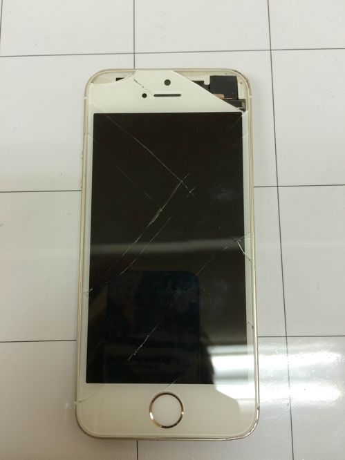iPhone5画面修理(未完①).JPG