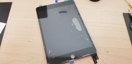 iPad液晶修理も即日対応！！