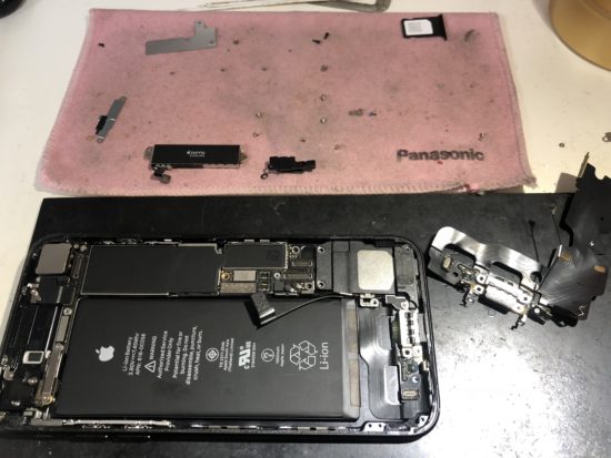 iPhone7ドックコネクタ交換