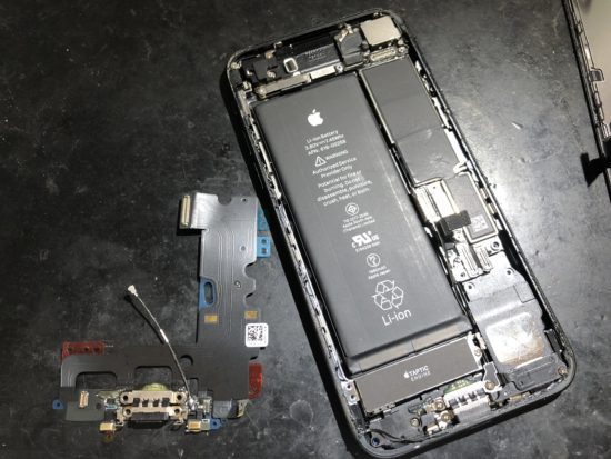 iphone8plusドックコネクタ交換