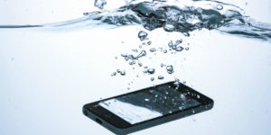 iPhone 修理 町田　水没