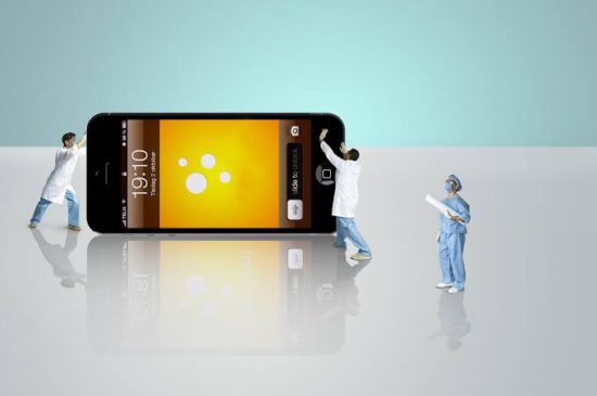 iPhone　画面割れ　対処方法