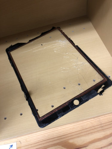 iPhone　修理　新宿