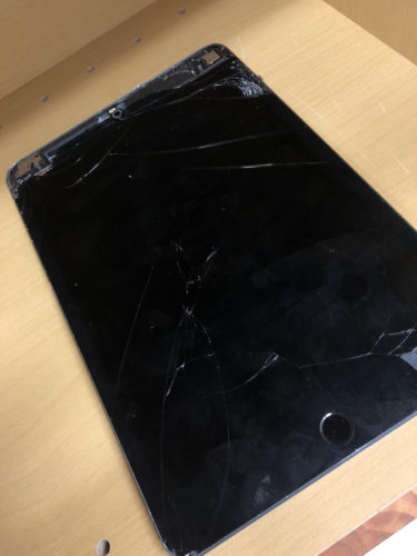 iPhone（アイフォン）　iPad（アイパッド）　修理　新宿