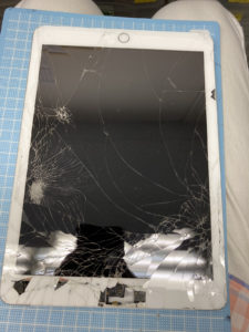 iPhone（アイフォン）　iPad（アイパッド）　修理　新宿