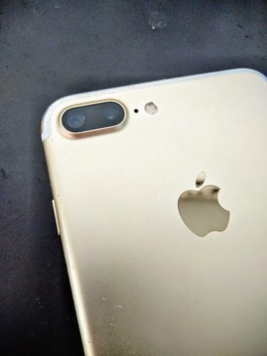 iPhone レンズカバー修理
