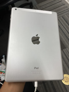 iPhone（アイフォン）　iPad（アイパッド）　修理　新宿