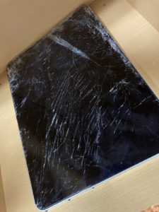 iPhone（アイフォン）　iPad（アイパッド）　修理　新宿