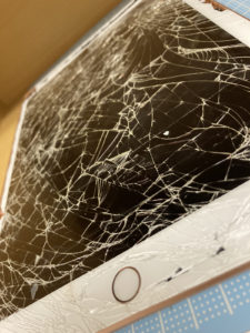 iPhone（アイフォン）　iPad（アイパッド）　修理　新宿