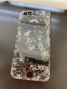 iPhone（アイフォン）　修理　新宿