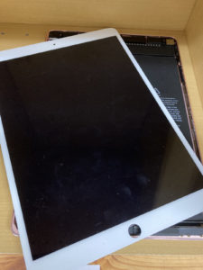 iPhone（アイフォン）　iPad（アイパッド）　修理　新宿