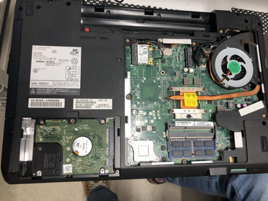 iPhoneSE 2世代 の画面修理もお任せください。