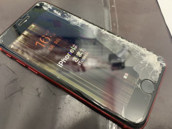 iPhoneSE 2世代 の画面修理もお任せください。
