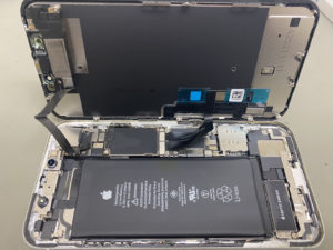 iPhoneXR ガラス割れ 液晶故障 修理