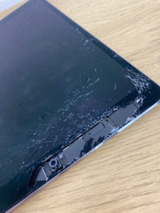 iPhone（アイフォン）　iPad（アイパッド）　修理　新宿