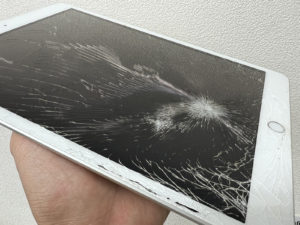 iPhone（アイフォン）　iPad（アイパッド）　修理　新宿