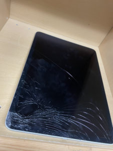 iPad修理　タブレット修理　新宿修理　アイパッド修理　郵送修理