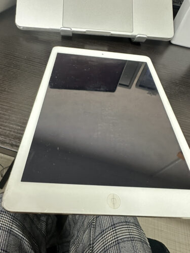 iPad Air アイパッド　タブレット修理　バッテリー交換