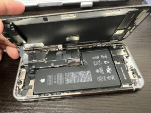 iPhone(アイフォン) iPad(アイパッド) 修理　新宿