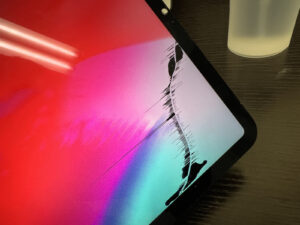 iPhone(アイフォン) iPad(アイパッド) 修理　新宿