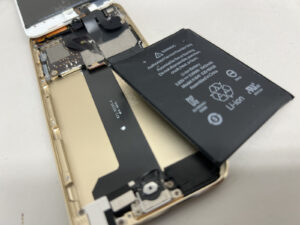 iPhone(アイフォン) iPad(アイパッド) 修理　新宿