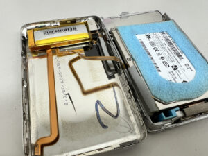 iPhone(アイフォン)　iPad(アイパッド)　iPod(アイポッド)　修理　新宿　御前伸幸