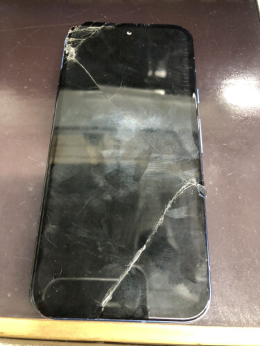 Google Pixel 8aの液晶交換は即日対応！【スマホ修理のクイック大和店】